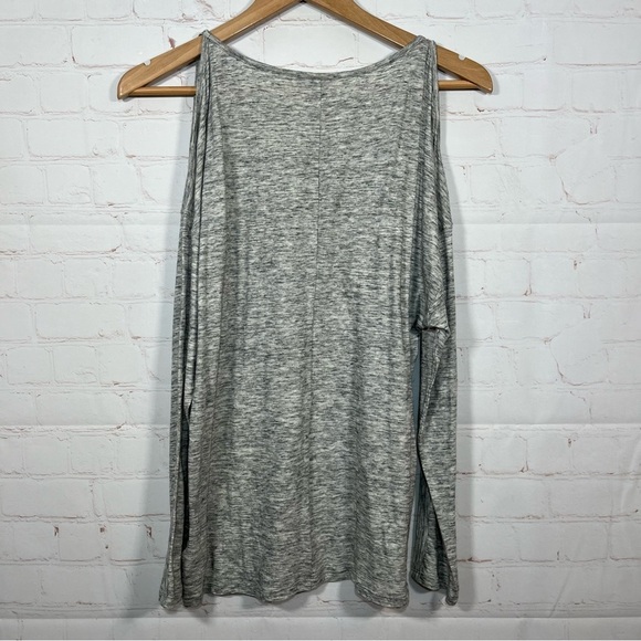 New Express Open Shoulder Top Blouse Shirt Women’s Size Small Gray Long Sleeve - Picture 8 of 8